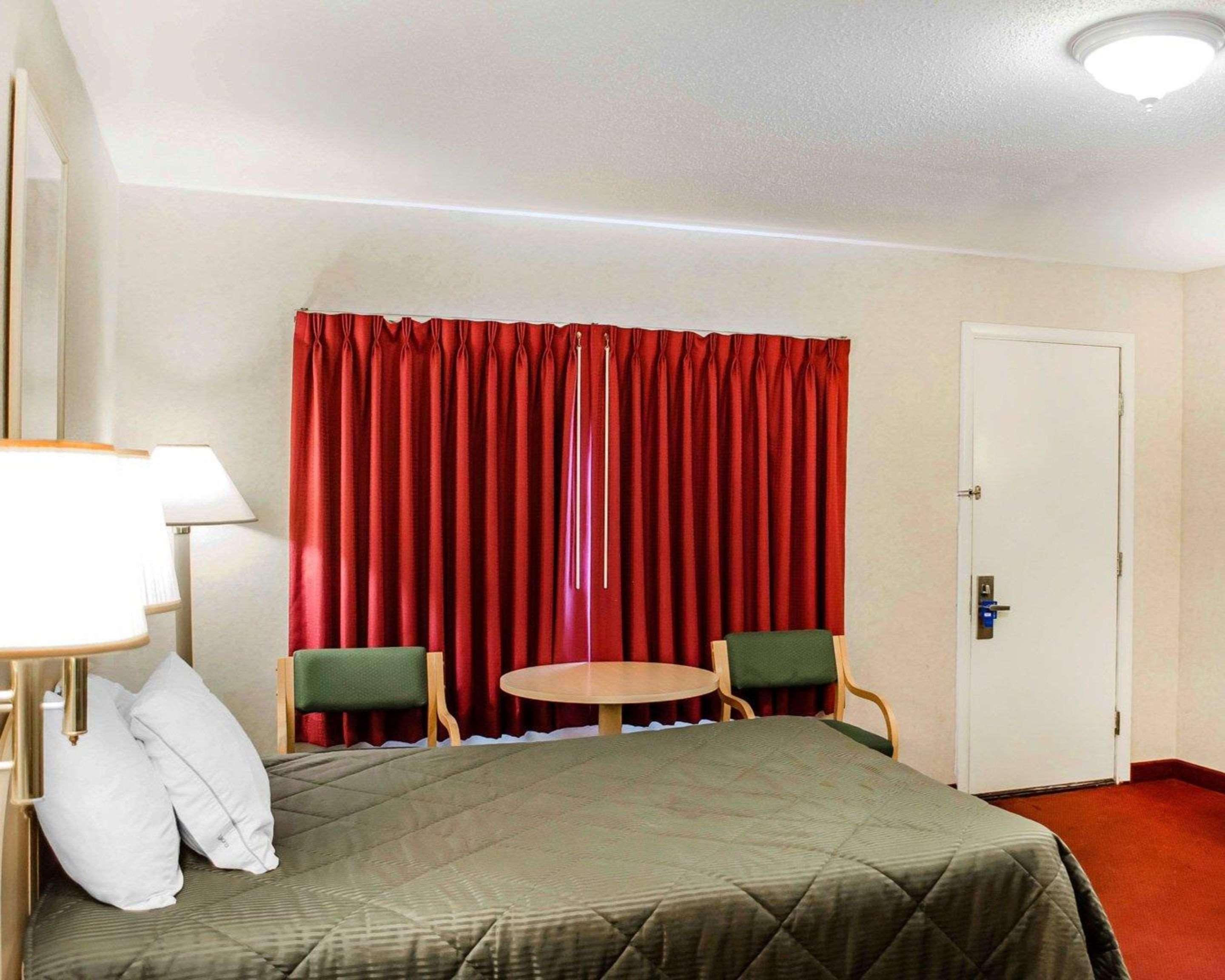 Rodeway Inn Dillsburg Екстериор снимка