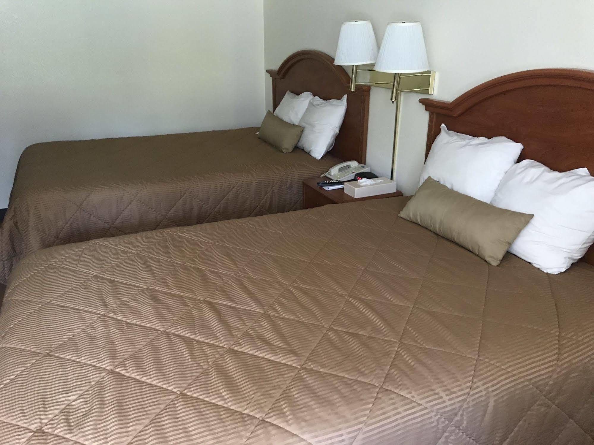 Rodeway Inn Dillsburg Екстериор снимка